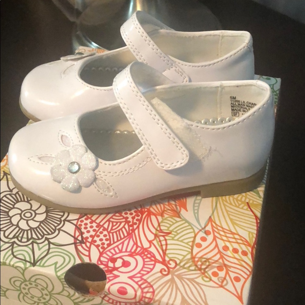 Shoes - Picture 2 of 3